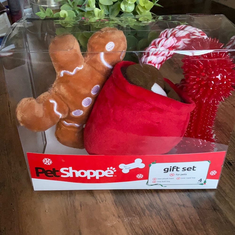 Dog toys gift set NWT